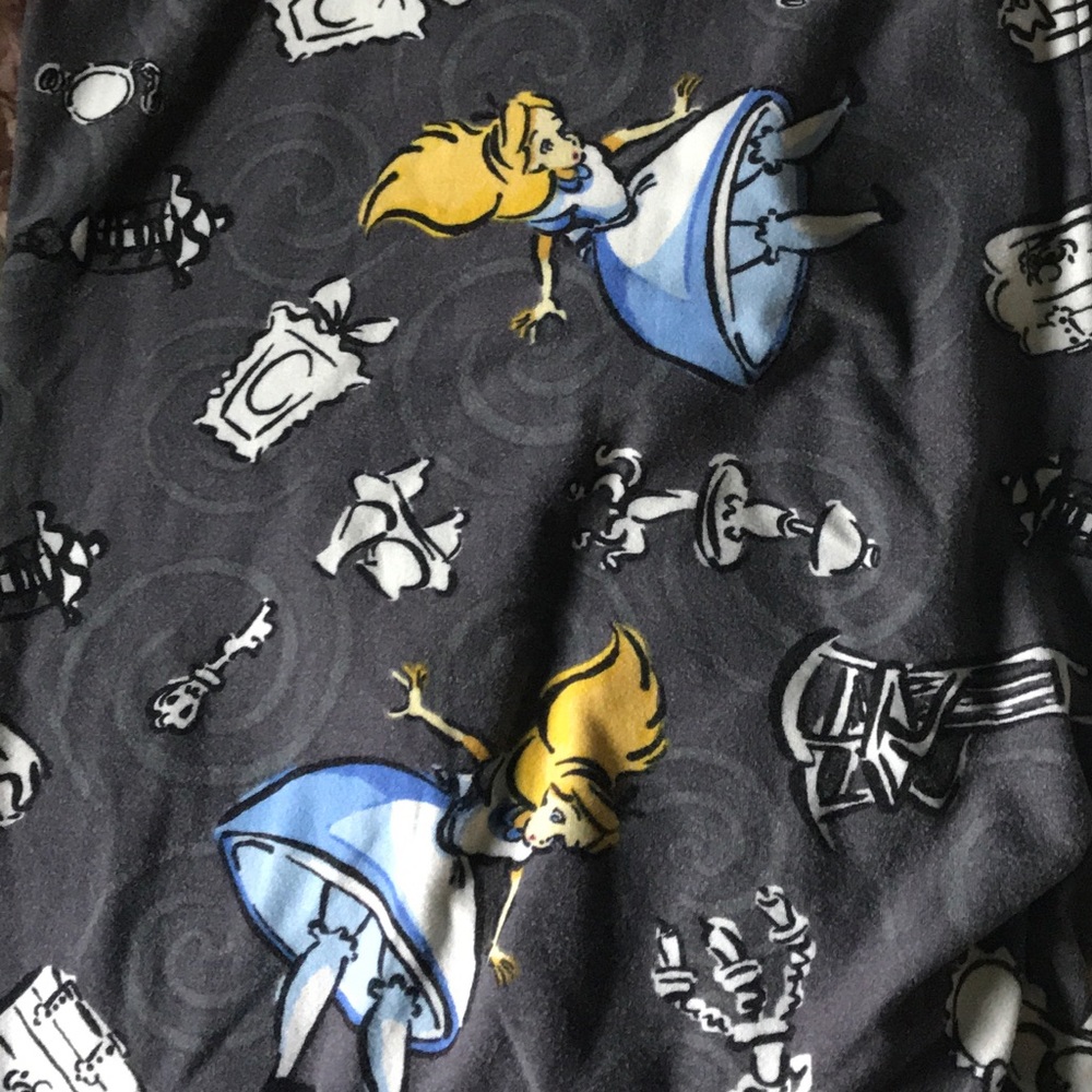 Alice in Wonderland Leggings